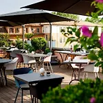 Dom - Preferred & Hotell