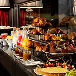 Dom - Preferred & 5*
